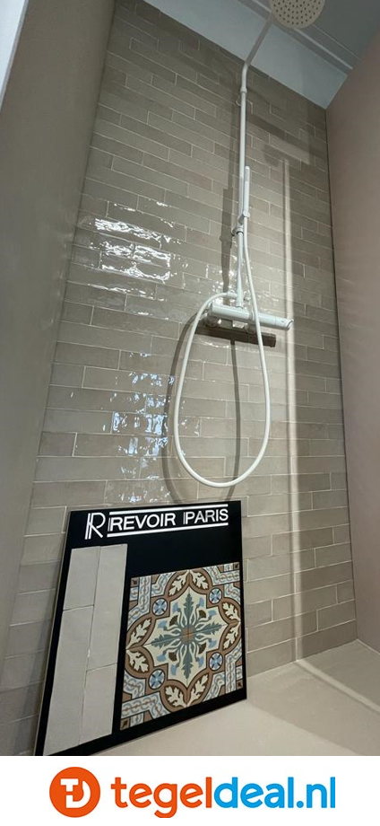 Revoir Paris, Atelier Taupe, 6,2x25 cm glans, handvorm wandtegels OP VOORRAAD